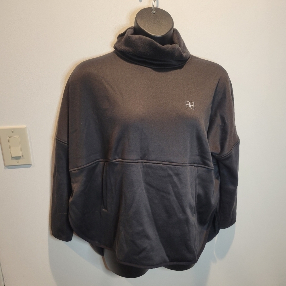 The north face size m canyon flats stretch poncho